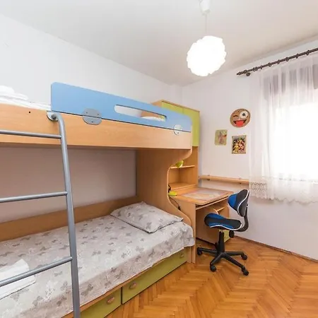 Jana Apartment